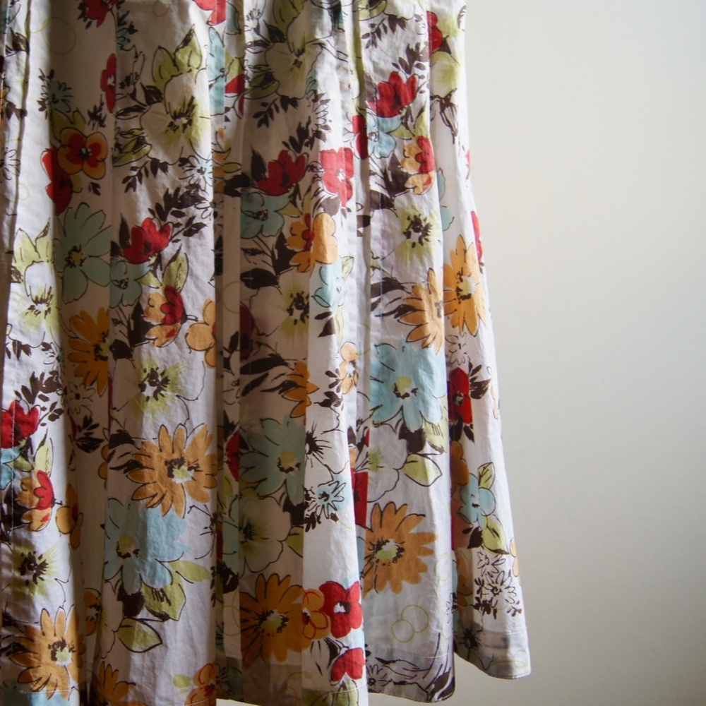 CAbi Women cream Floral Peasant Skirt Cotton - Picture 3 of 6